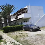 Meroi Studios - Adults Friendly
