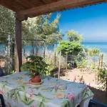 Poli\'S Beach House