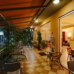 Hotel Loula Rooms And Apartments