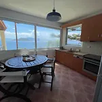 Amazing View Family House!