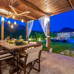 Villa Sophie - Sunny Retreat!