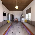 Manias Hotel Apartments