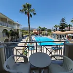 Vivian Hotel