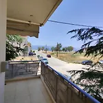 Quiet Luxury Apartment Near City Center And Port