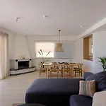 Seafront Luxury Suite