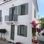 Raphael Skiathos Living-Venetia