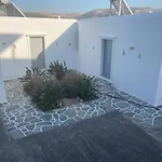 Kirki Rooms & Studios On The Hill