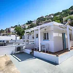 Apostolakis Rooms