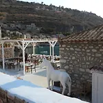 Sophia Limeni Apartments And Studios