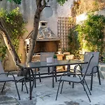 Chroma Lodge Rafina