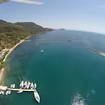 Aegean Wave - Faros
