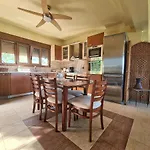 Colonial View Apartment