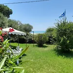 Dimi Seafront Apartment By Rentals Pro Services - Nea Moudania