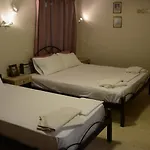 Thalis Rooms
