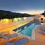 Selenaview Apartments