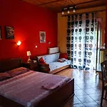 Alexandros Guesthouse