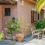 Giola Bungalows Sirines