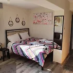 Chris Rooms