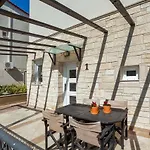 Sunny Villa Grande