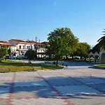 Petalidi Square