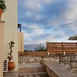 Sharon\'S Stone Villa