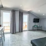 Aliki\'S Apartment
