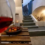 Kastro Cave House