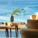 Moonlight Seafront Apartments