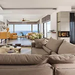 Moonlight Seafront Apartments