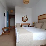 Sarakiniko Rooms