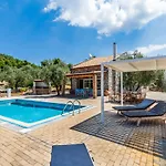 Villa Jasmine