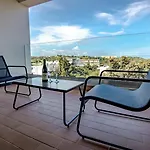 Eden Sunflower - Luxurious Apartment With Sea View