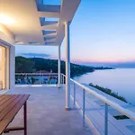 Epipleon Suites