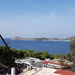 Masouri Square Apartment