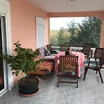 Вила Маламос
