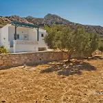 Albatros Studios & Apartments