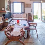Traditional Guesthouse 4 Epoches