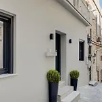 Syrose Suites