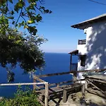 Triple Studio Apartment In Mylopotamos Beach