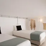 Valsamo Suites