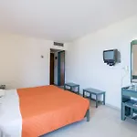 Evelyn Beach Hotel