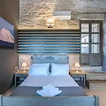 Alexandros Villa