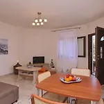 Skopelos Chara\'S Lux Apartment