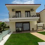 Villas Hanioti