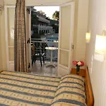 Captains Hotel