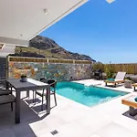 Villa Daphne-Naiades/ 2 Bedrooms,Luxury,Beachfront