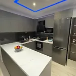 Luxury 3 Bedroom Apartment In Kiato Center