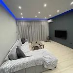 Luxury 3 Bedroom Apartment In Kiato Center