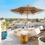 Stema Residence, With Panoramic View, Roof Garden & Jacuzzi!
