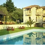 Hotel Yades